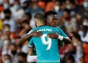 开云体育-瓦伦西亚在比赛中发挥出色，引领前行