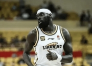 开云体育-牵动心弦，马赛球员表现出色帮助球队取得惊险胜利