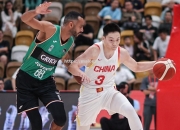 开云体育-队长奉献绝杀球，领队赢得胜利