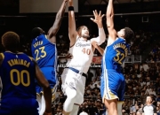 开云体育-火箭惊险击败尼克斯迎来四连胜，哈登绝杀锁定胜局