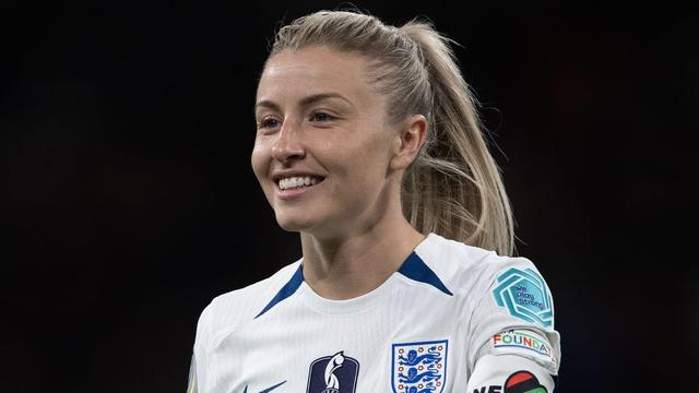 不将就，英格兰女足队继续前进
