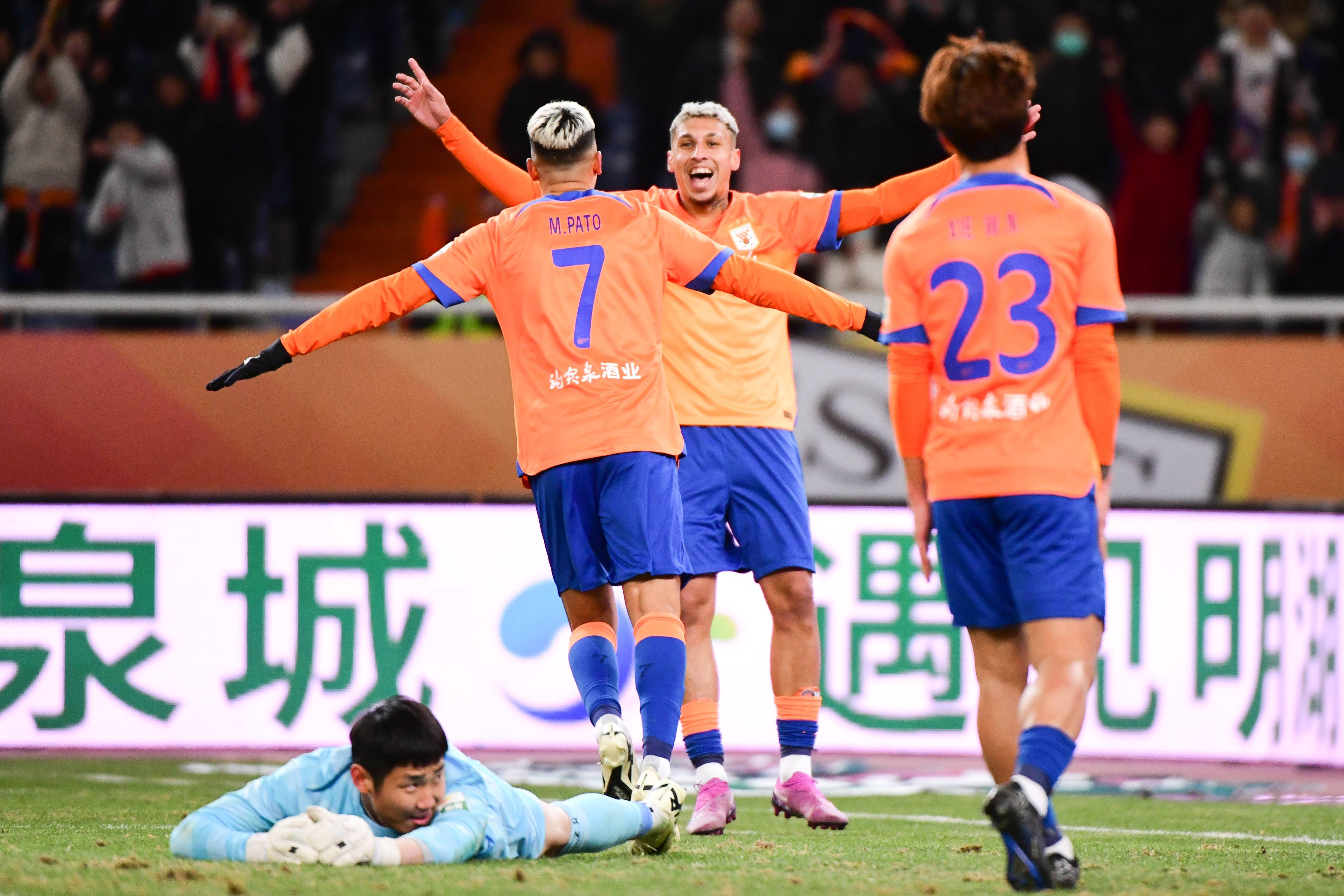 上海绿地申花客场-战平武汉卓尔