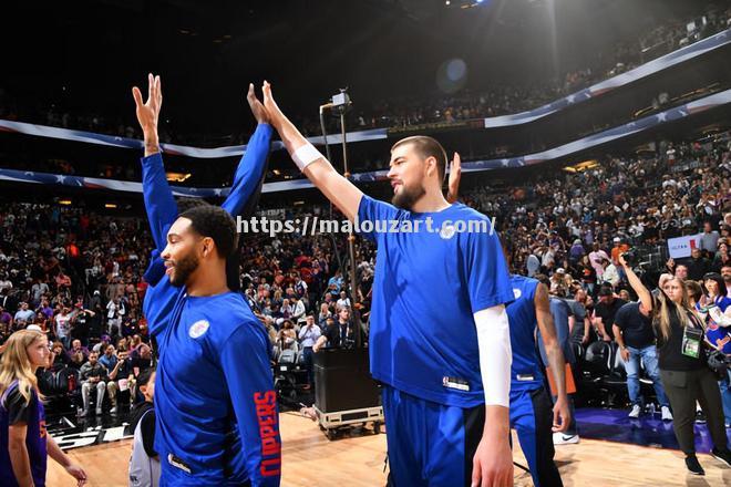 快船队签下自由球员，加强内线实力