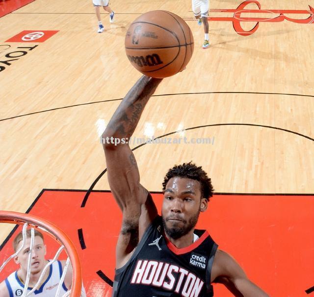 火箭主帅因技术犯规遭驱逐离场 火箭主帅因技术犯规遭驱逐离场