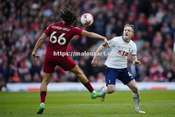 富勒姆主场击败曼城,豪取三分 富勒姆主场击败曼城,豪取三分